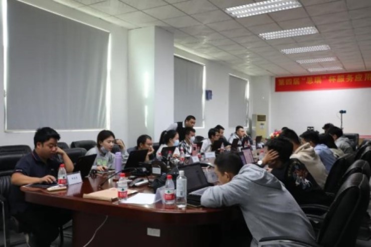 鳴鑼開賽|聚焦第四屆“思瑞”杯服務(wù)應(yīng)用技能大賽(圖6) 鳴鑼開賽|聚焦第四屆“思瑞”杯服務(wù)應(yīng)用技能大賽(圖6)