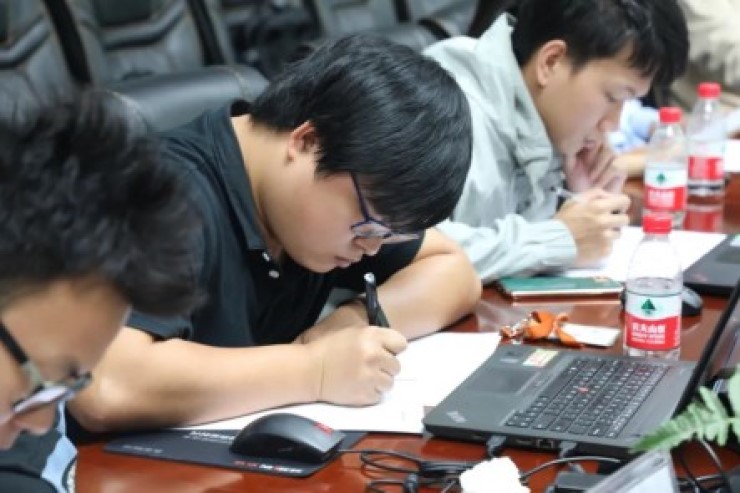 鳴鑼開賽|聚焦第四屆“思瑞”杯服務(wù)應(yīng)用技能大賽(圖8) 鳴鑼開賽|聚焦第四屆“思瑞”杯服務(wù)應(yīng)用技能大賽(圖8)