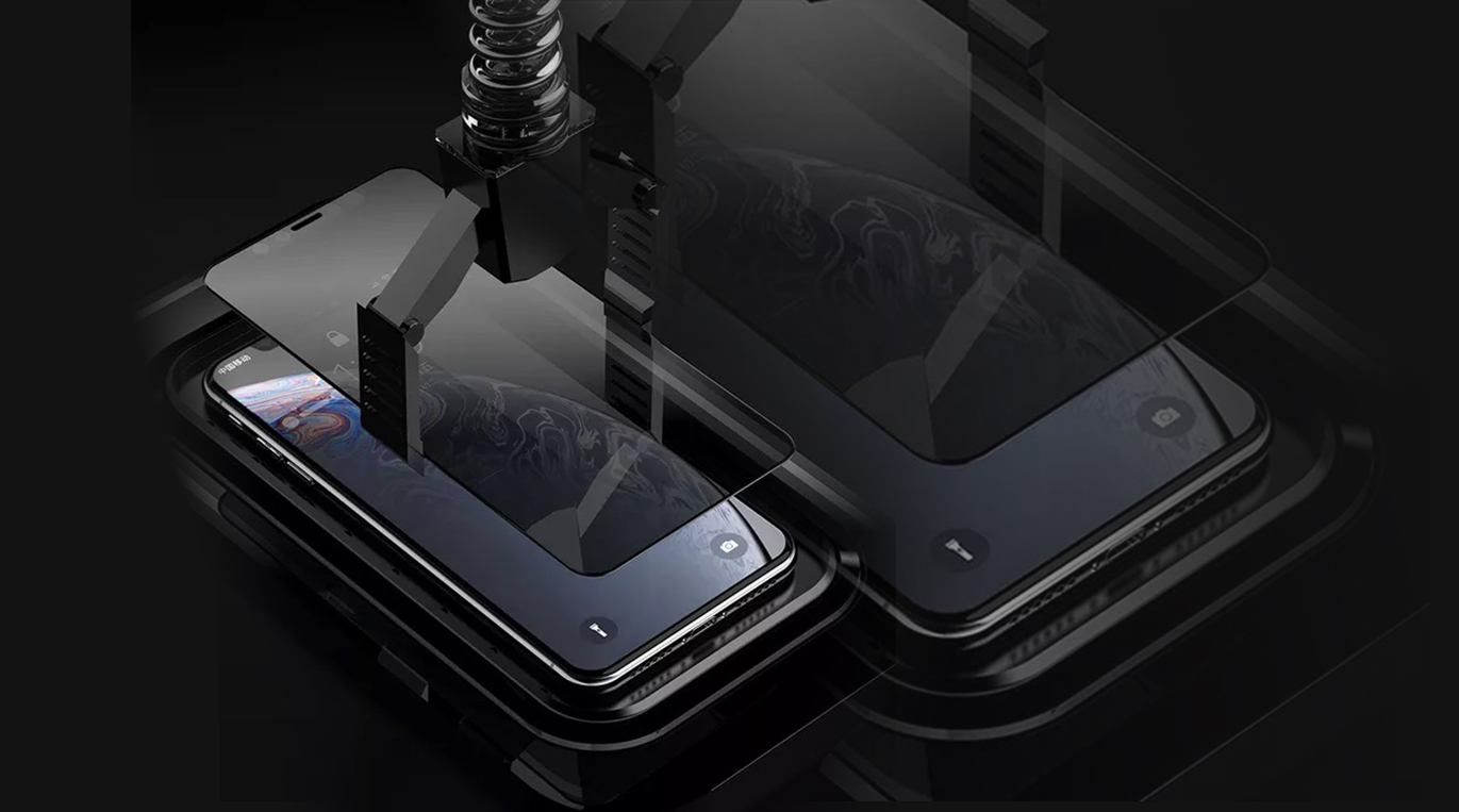 手機(jī)自動(dòng)貼膜設(shè)備，為出廠手機(jī)“穿”上保護(hù)罩